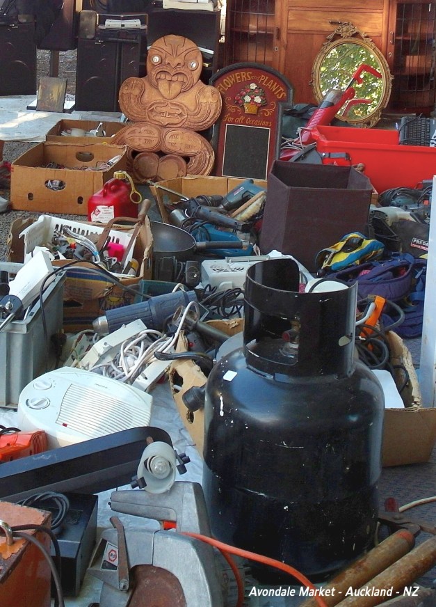 AvondaleMarketiki-2f-1