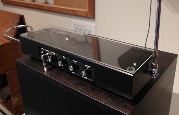 MoogsTheremin-2