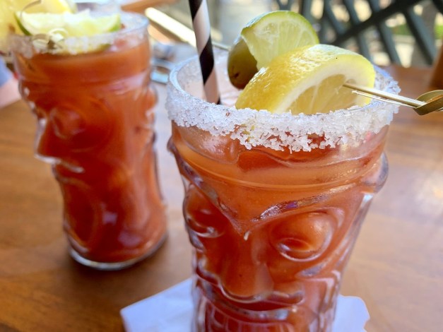 HulaGrillLocoMoco-204