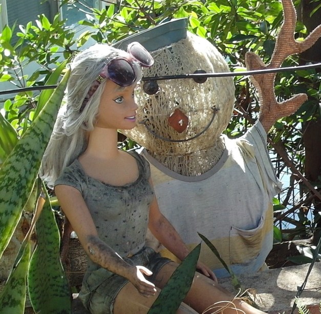 LaMarTikiHutBarbie-3