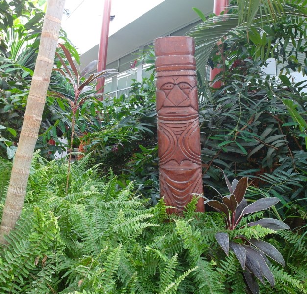 LaTontoutaIntAikportTiki-0