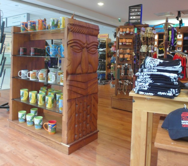 LaTontoutaIntAikportTiki-8