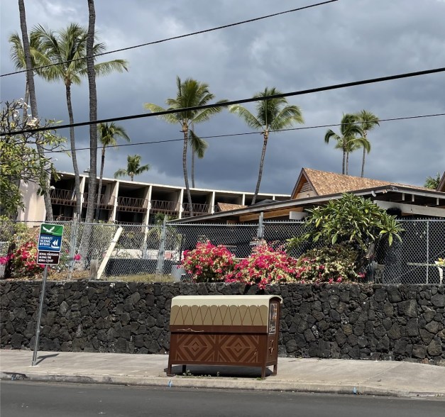 UNCLEbillysKonaHotel-2