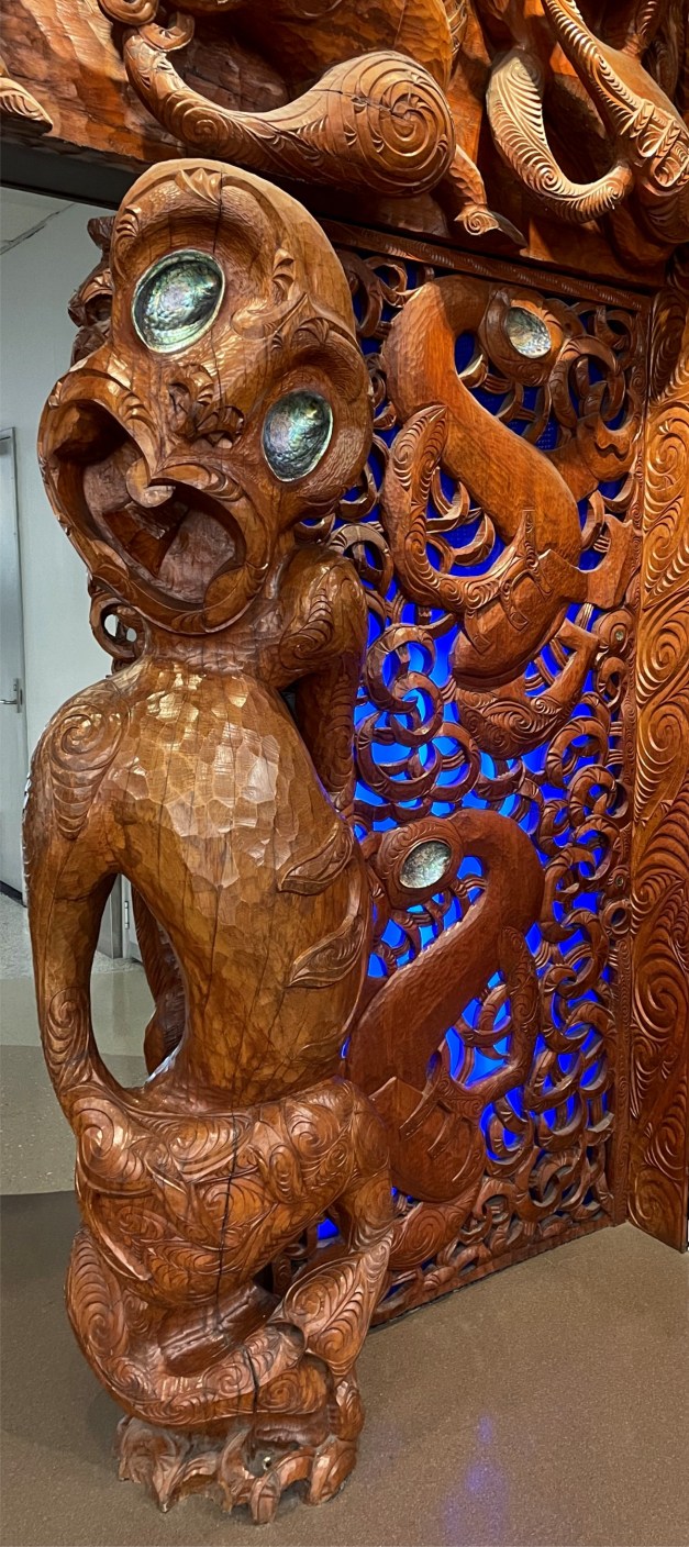 AucklandTikiAirport-3